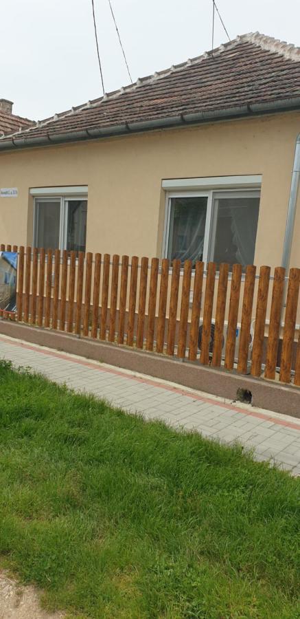 Napfeny Apartmanhaz Balatonberény Екстериор снимка