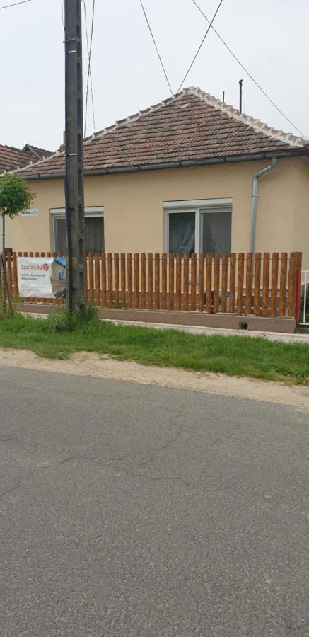Napfeny Apartmanhaz Balatonberény Екстериор снимка