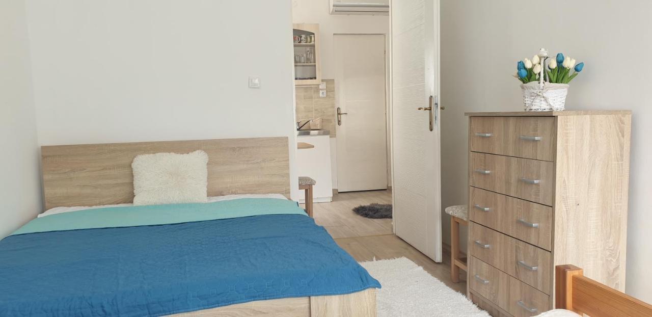 Napfeny Apartmanhaz Balatonberény Екстериор снимка