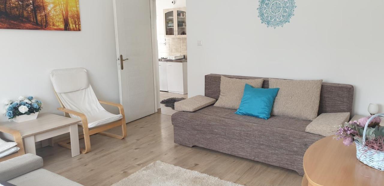 Napfeny Apartmanhaz Balatonberény Екстериор снимка